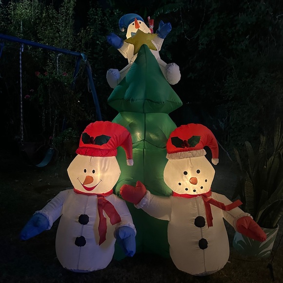 Other - NEW Snowmen with Tree Inflatable Christmas Holiday Decoration Snowman